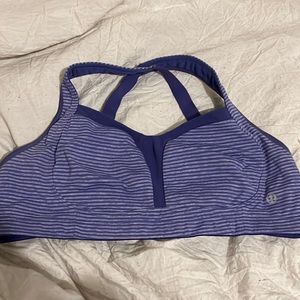 Lululemon sports bra